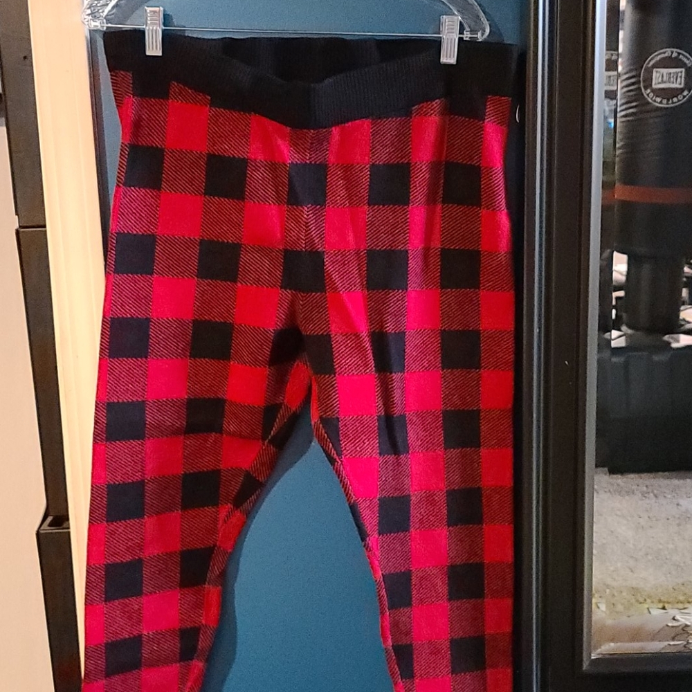 Buffalo plaid sweater leggings